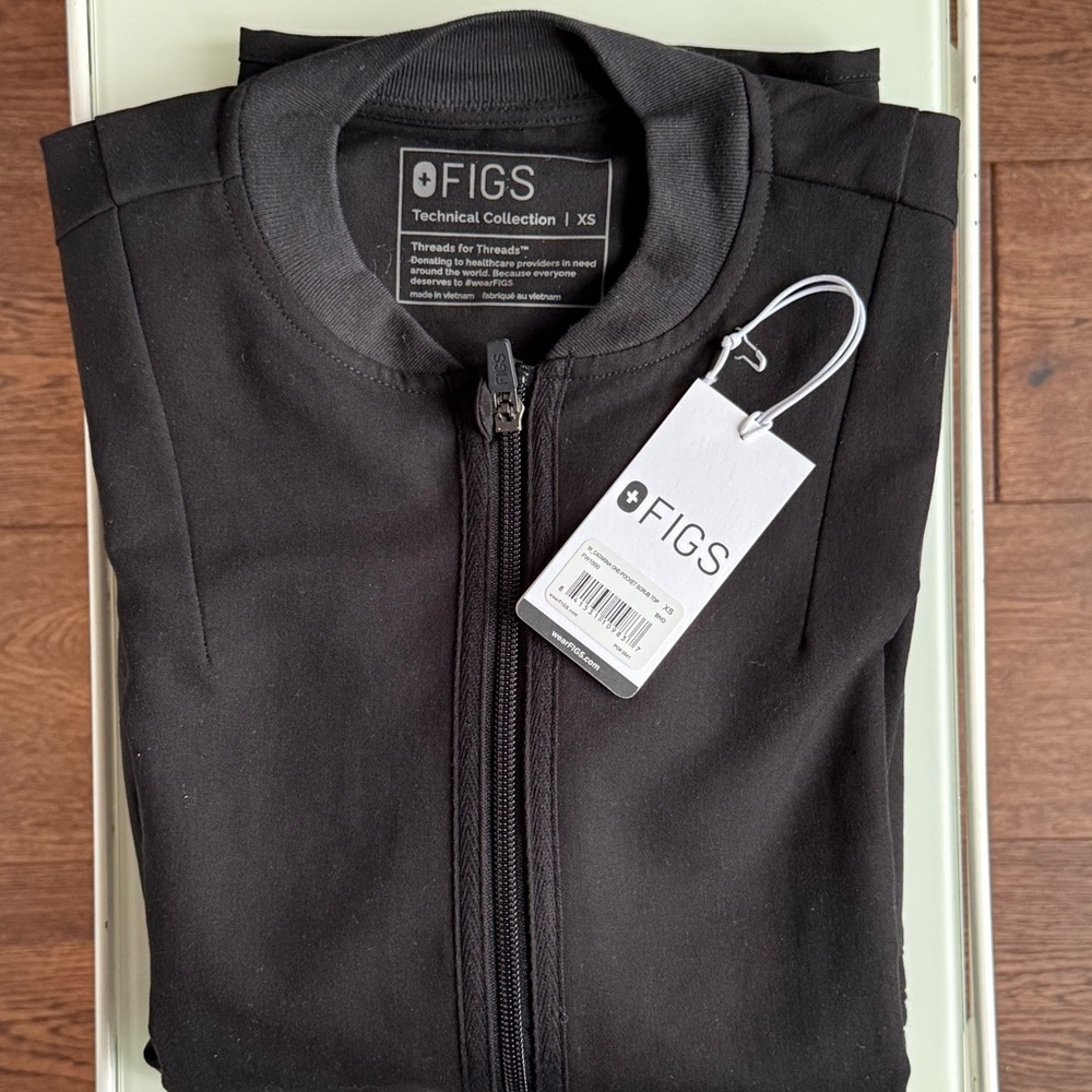 FIGS Bellery Scrub Jacket
